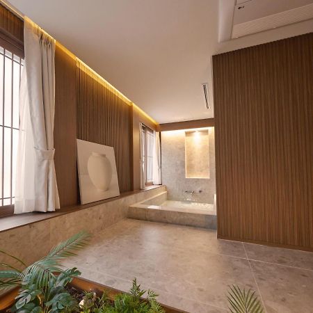Uh Suite The Myeongdong Seúl Exterior foto