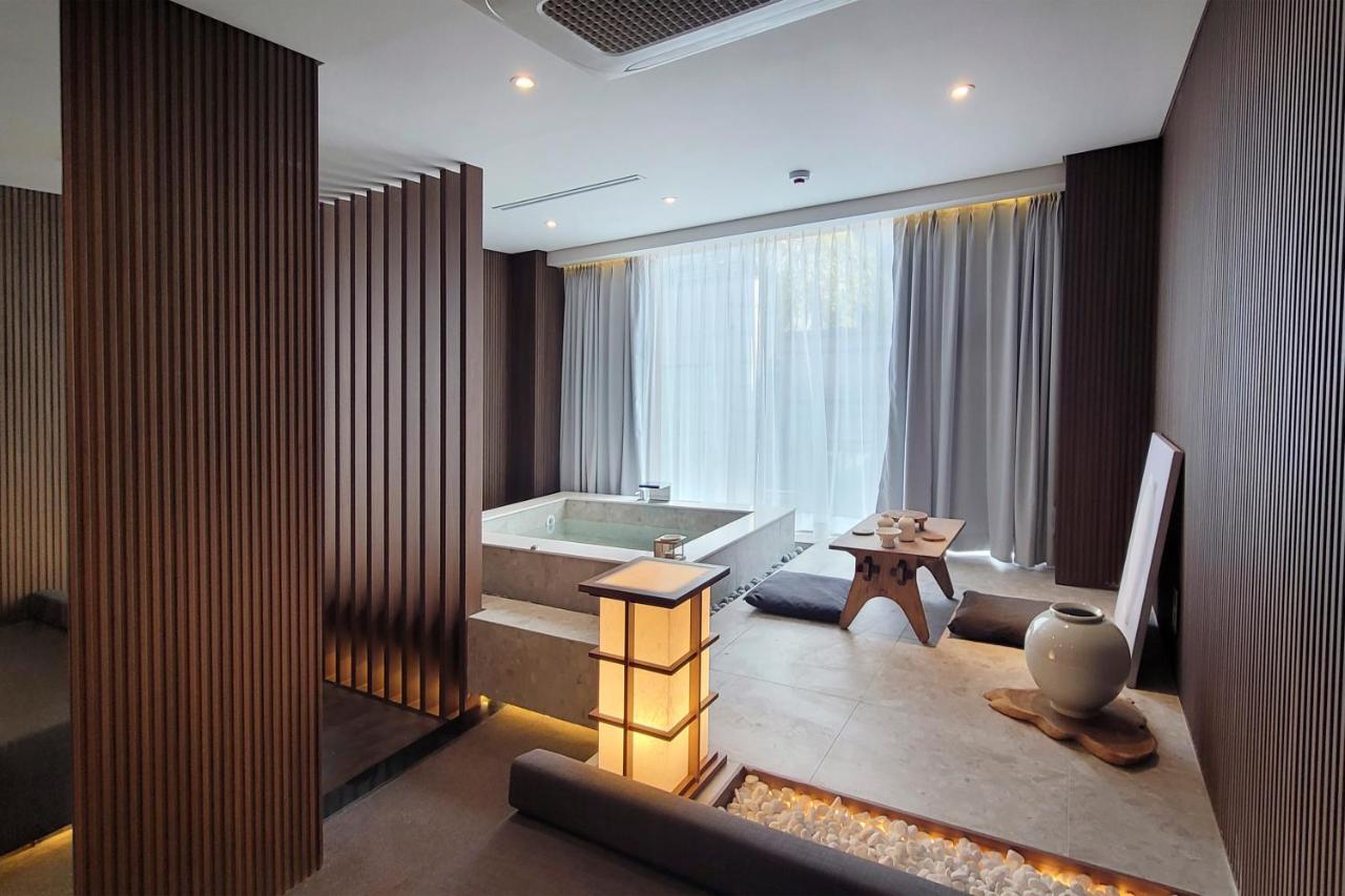 Uh Suite The Myeongdong Seúl Exterior foto