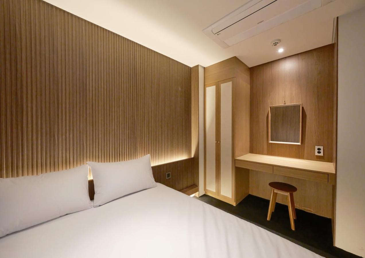 Uh Suite The Myeongdong Seúl Exterior foto