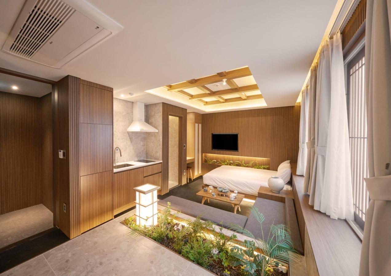 Uh Suite The Myeongdong Seúl Exterior foto